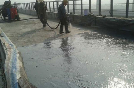 聚脲噴涂機在污水防腐方面的應用